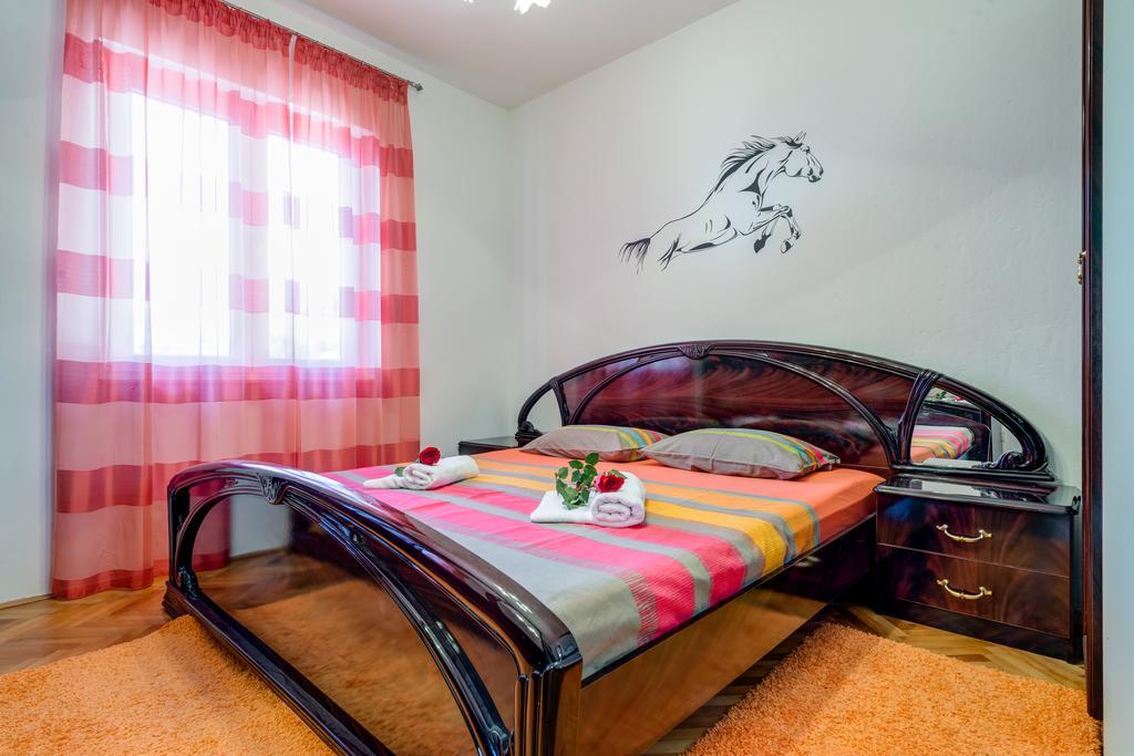 Apartment Marinely Каштела Екстер'єр фото
